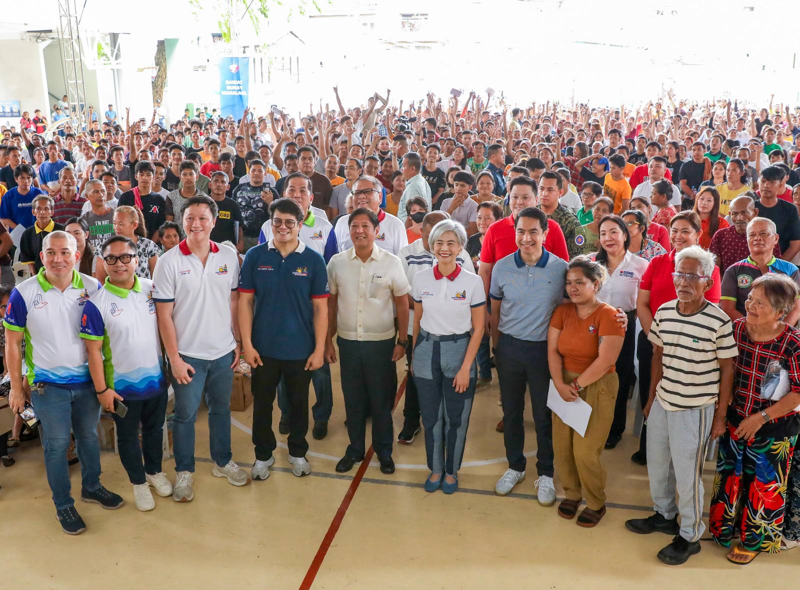 Distribution of Government Assistance, Rosauro Almario Elementary School  (Tondo, Manila)